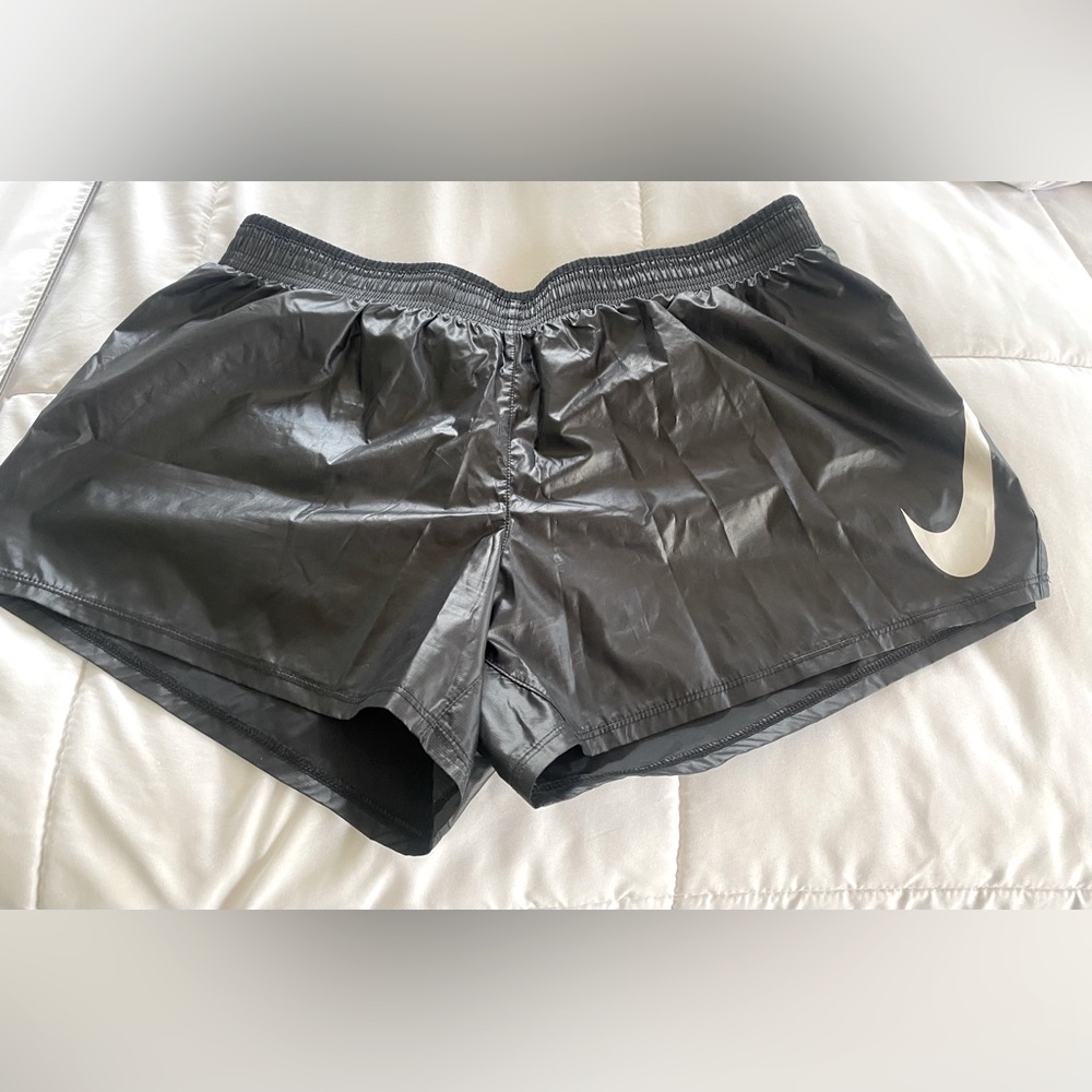 NIKE Black Athletic Women’s Running Shorts Size L